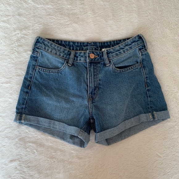 Denim ‘Mom’ Shorts - Picture 1 of 3